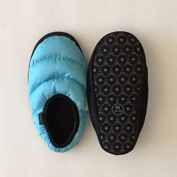 Padded Slippers - Picture 2 of 4